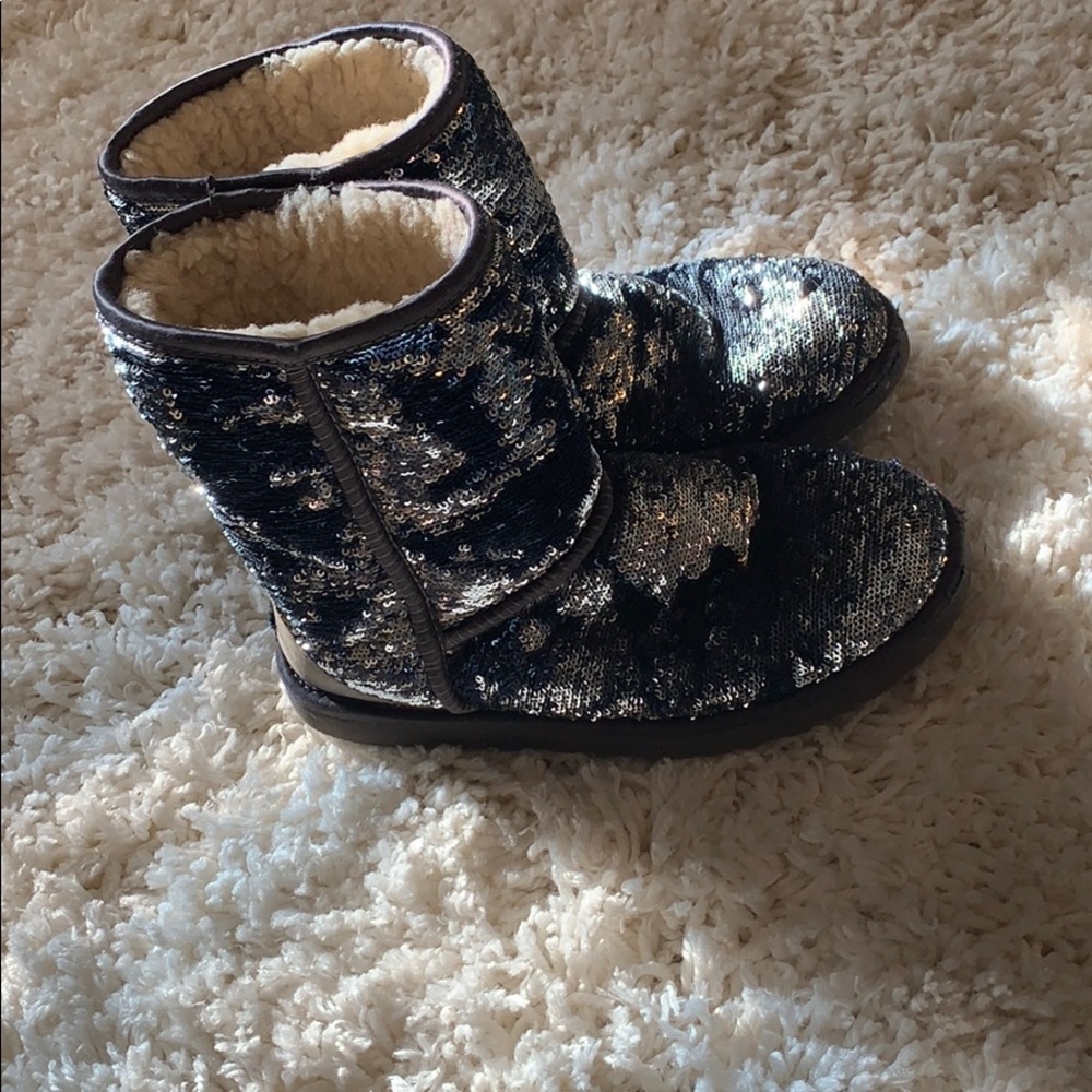 Sequence UGG Boots Navy/Silver